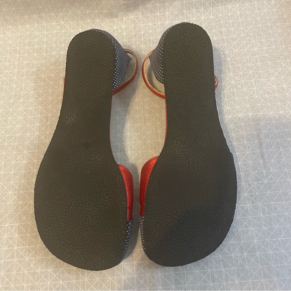 HTF Shapen Poppy Closed Sandals in Pin-Up Navy Dot/Red Metallic 41 - Picture 7 of 7